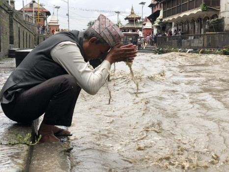 उर्लियो बागमती [पशुपति क्षेत्रका तस्बिर]